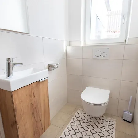 Pedit Apartment *